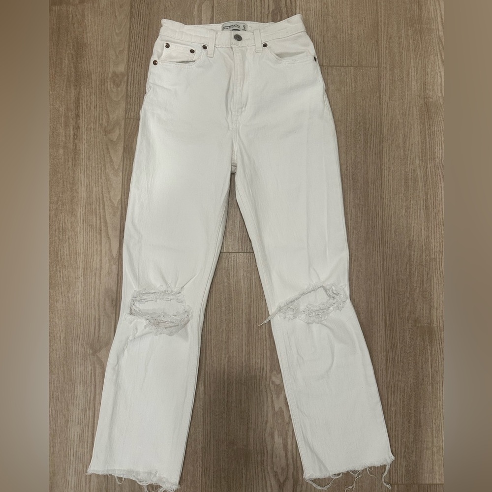 Abercrombie Ultra High Rise Ankle Straight Jean
